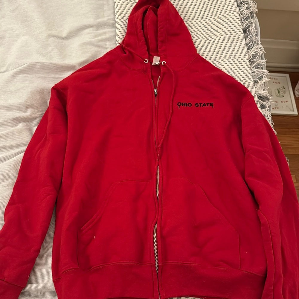 Red Ohio State zip up, too small on me